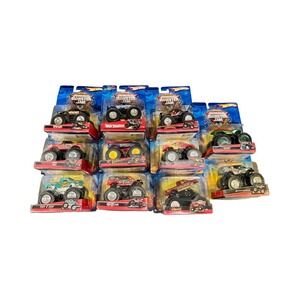 Hot Wheels Monster Jam 1:64 Die-Cast Truck Lot of‎ 11 Superman Blue Thunder New